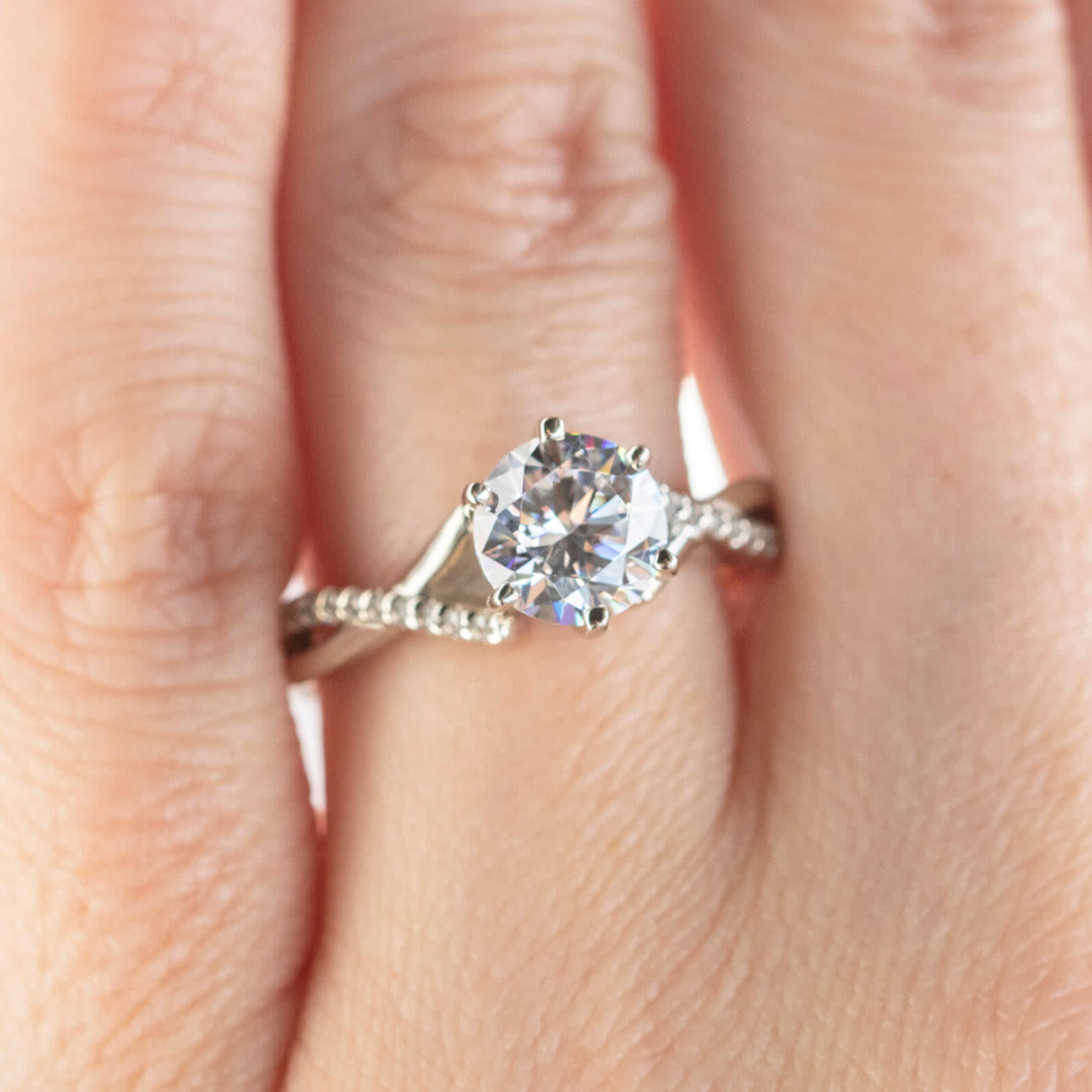 Brilliant Round Cut Twisted Engagement Ring