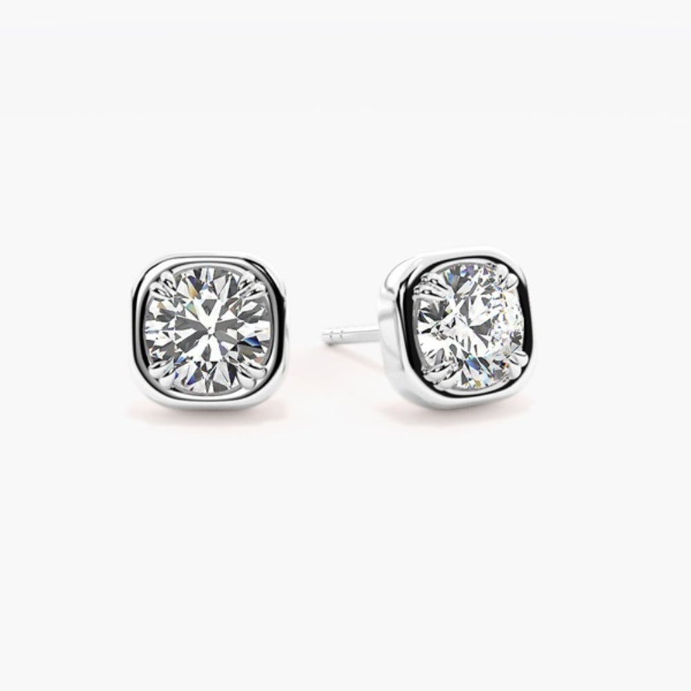 VVS1 Round Cut Moissanite Bezel Set Earring