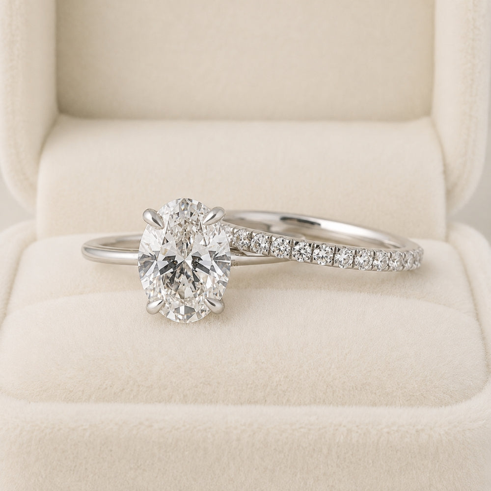 Lab Grown Diamond Oval Cut Solitaire Bridal Ring Set