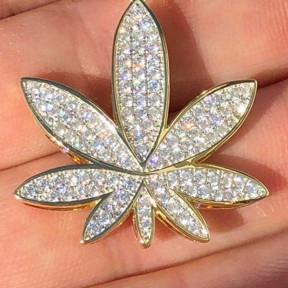 Maple Leaf Iced Out Moissanite Diamond Hip Hop Pendant