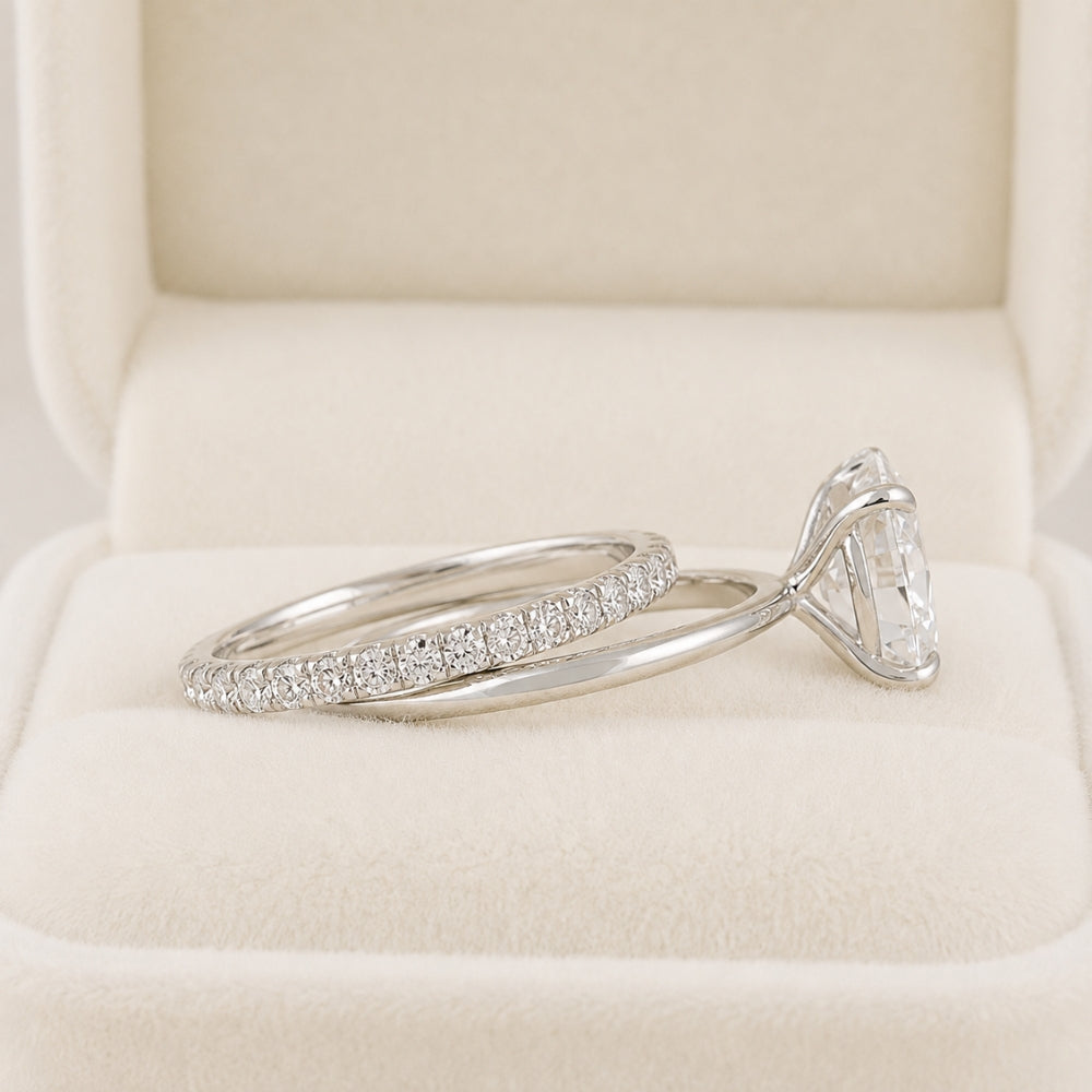 Lab Grown Diamond Oval Cut Solitaire Bridal Ring Set