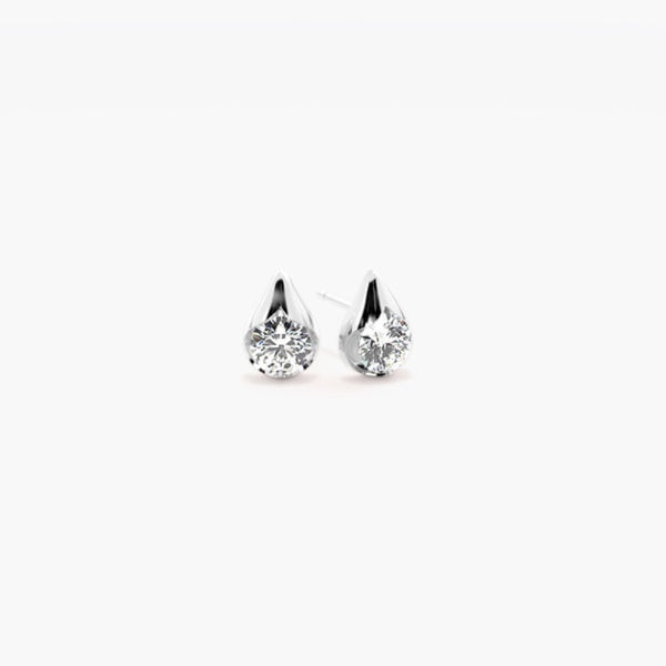 Moissanite  Round Cut Solitaire Women Stud Earring