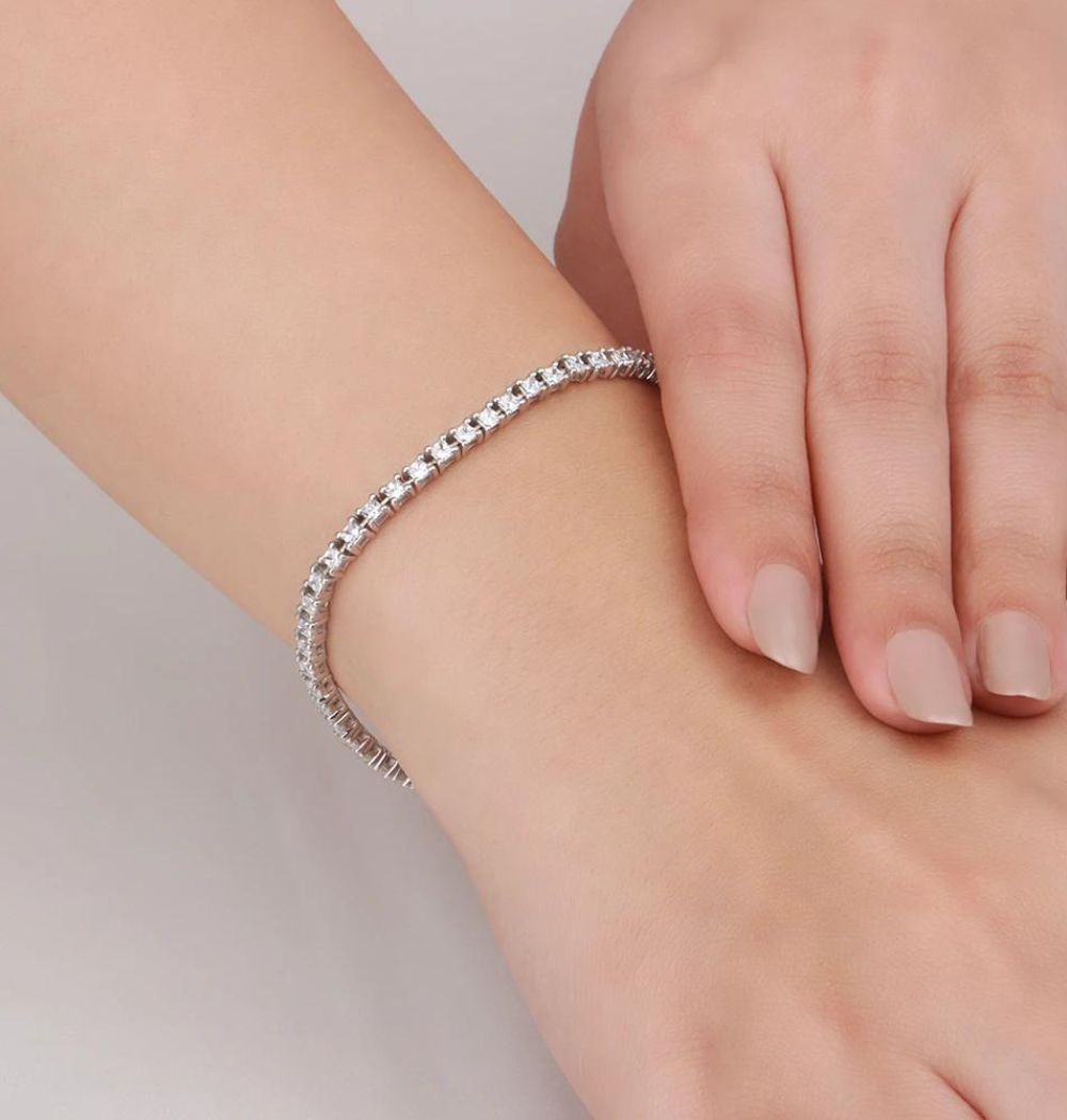 Princess Cut Colorless Moissanite Tennis Bracelet For Gift