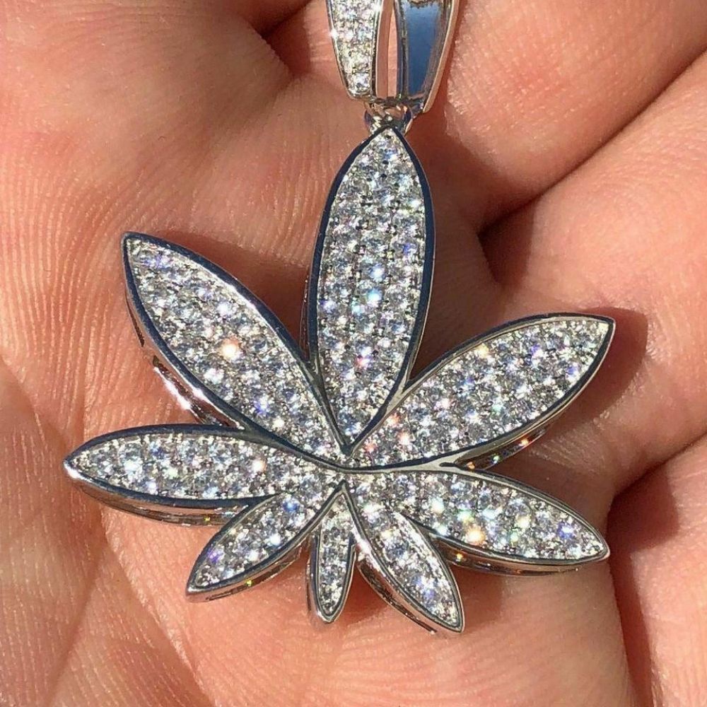 Maple Leaf Iced Out Moissanite Diamond Hip Hop Pendant
