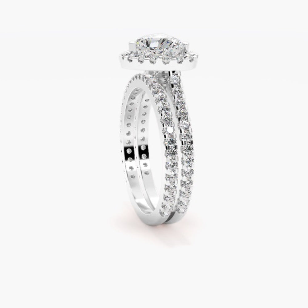 Heart Cut VVS1 Moissanite Halo Bridal Ring Set