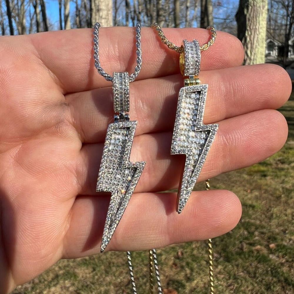 Elegant Flash Light Iced Out Moissanite Hip Hop Pendant