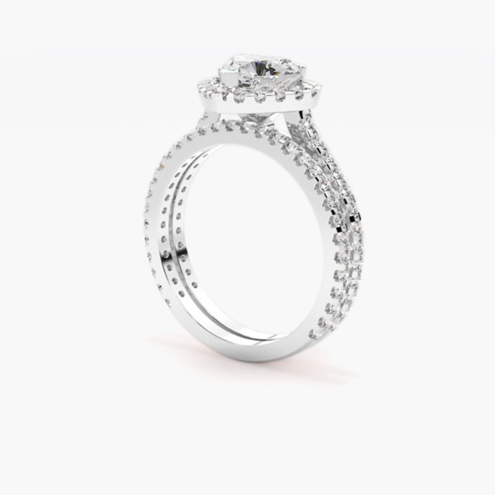 Heart Cut VVS1 Moissanite Halo Bridal Ring Set
