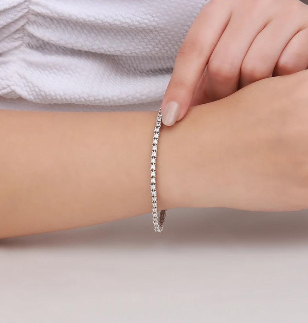 Princess Cut Colorless Moissanite Tennis Bracelet For Gift