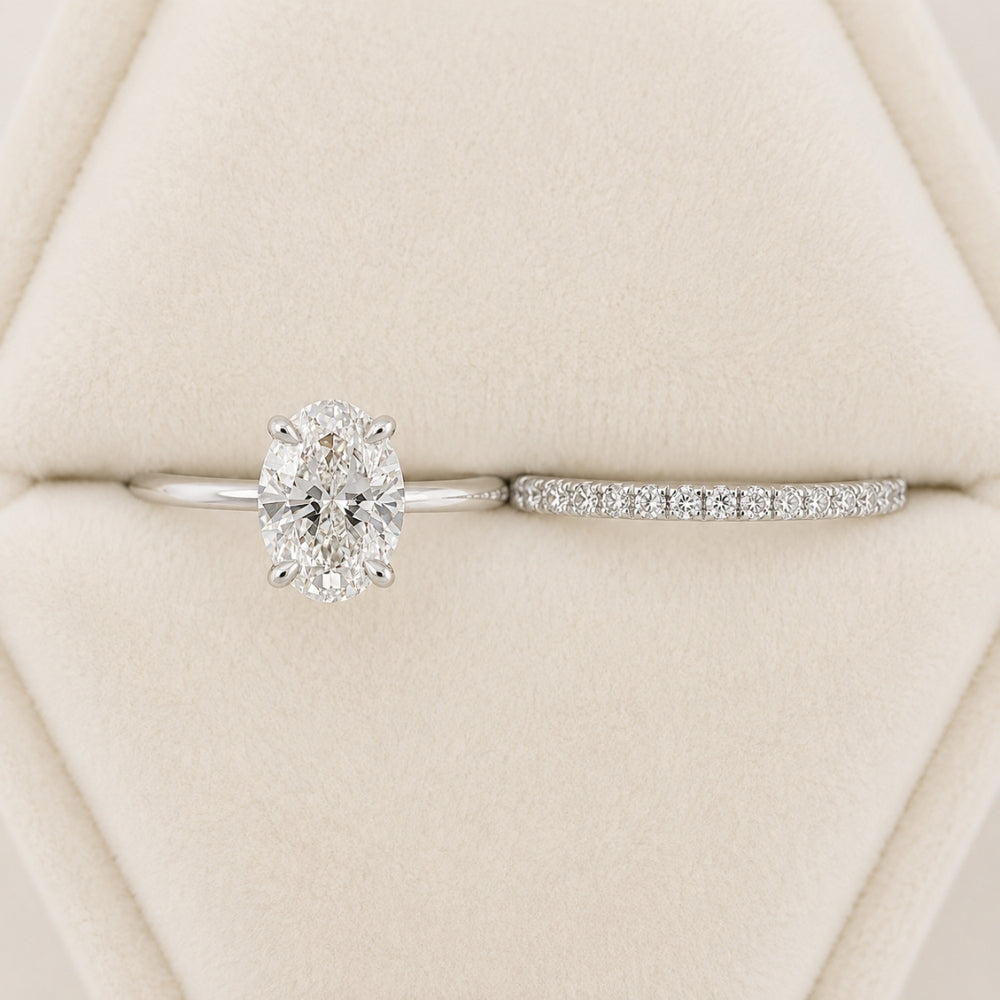 Lab Grown Diamond Oval Cut Solitaire Bridal Ring Set