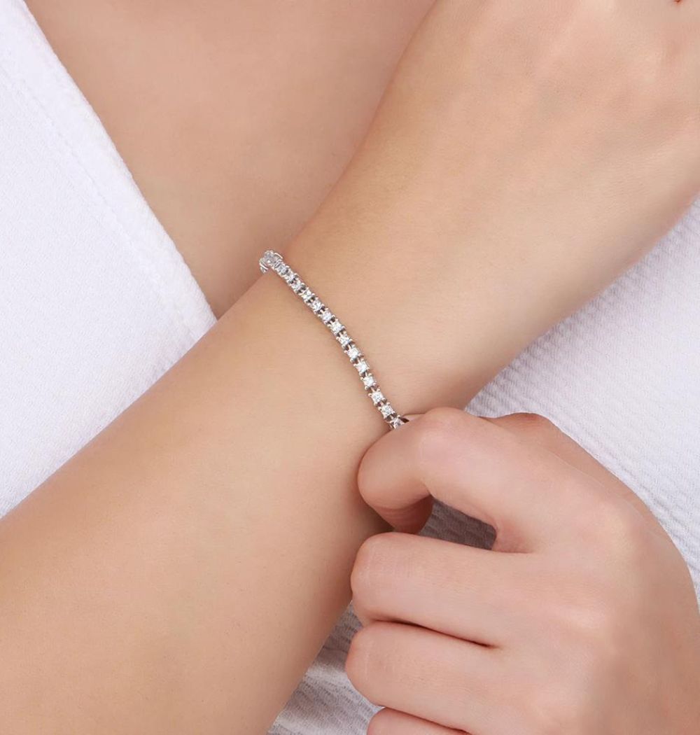 Princess Cut Colorless Moissanite Tennis Bracelet For Gift