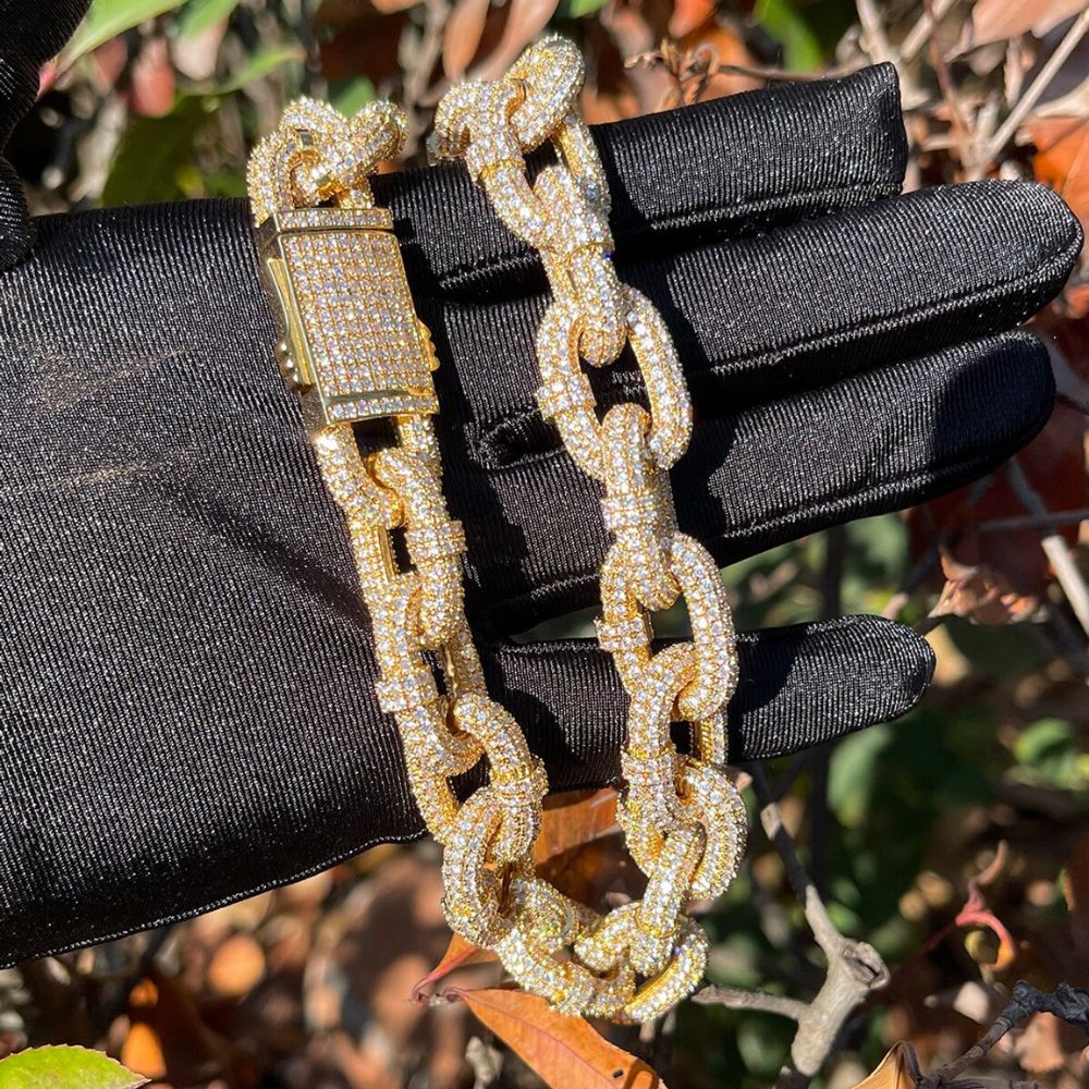 Lab Grown Diamond Round Cut Twisted Link Chain For Men