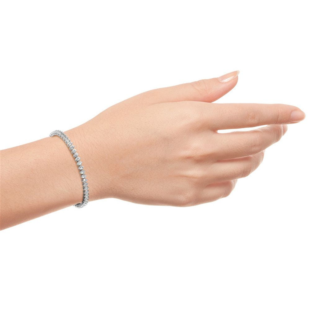Women's Wear Round Cut Moissanite Tennis Bracelet