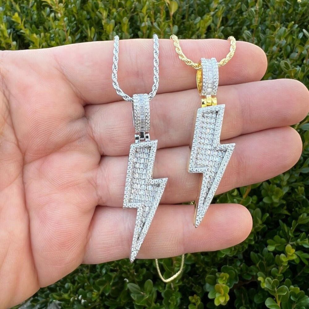 Elegant Flash Light Iced Out Moissanite Hip Hop Pendant
