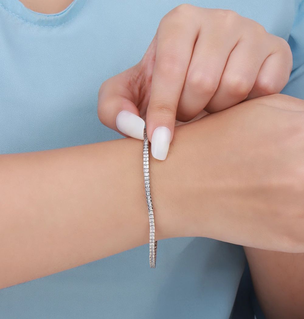 Round Cut Bar Set Moissanite Bracelet For Anniversary Gift