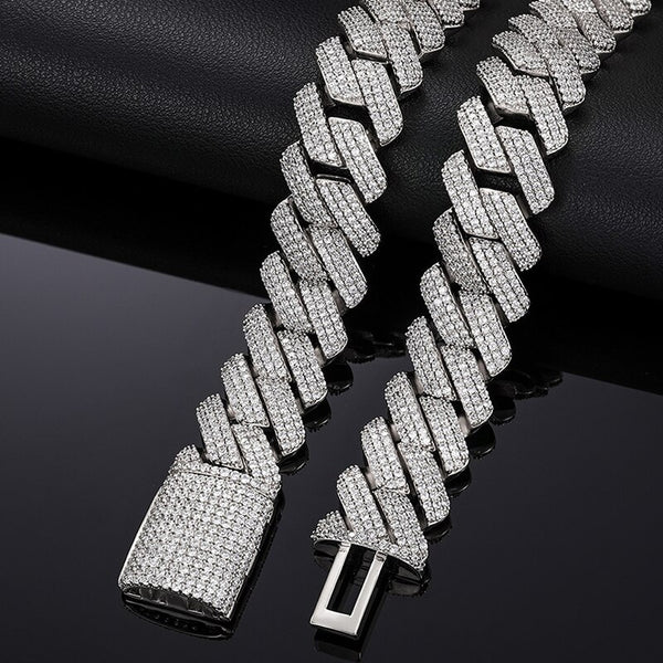 VVS1 Moissanite 18MM Iced Out Cuban Link Hip Hop Chain