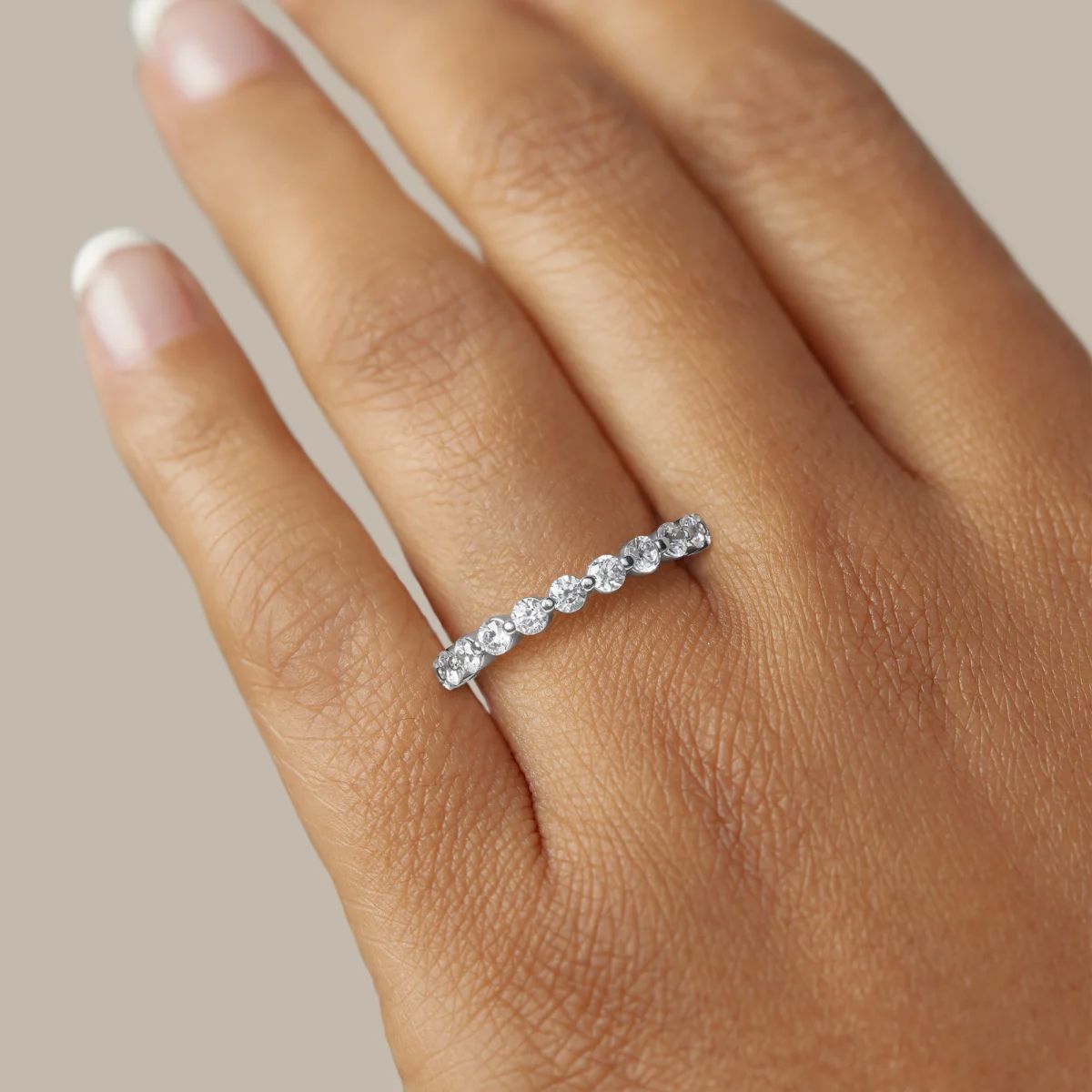 Round cut Shared Prong Moissanite Wedding Band