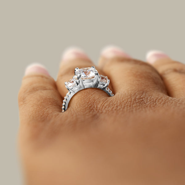 Round Cut Lab Grown Diamond Classic Engagement Ring
