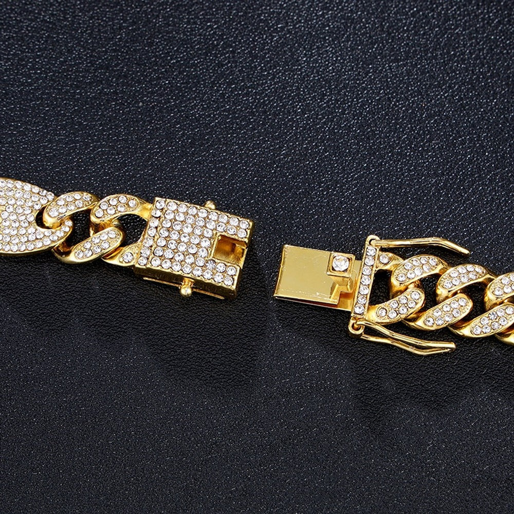 VVS1 Moissanite Iced Out Figaro Cuban Link Chain