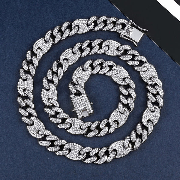 VVS1 Moissanite Iced Out Figaro Cuban Link Chain