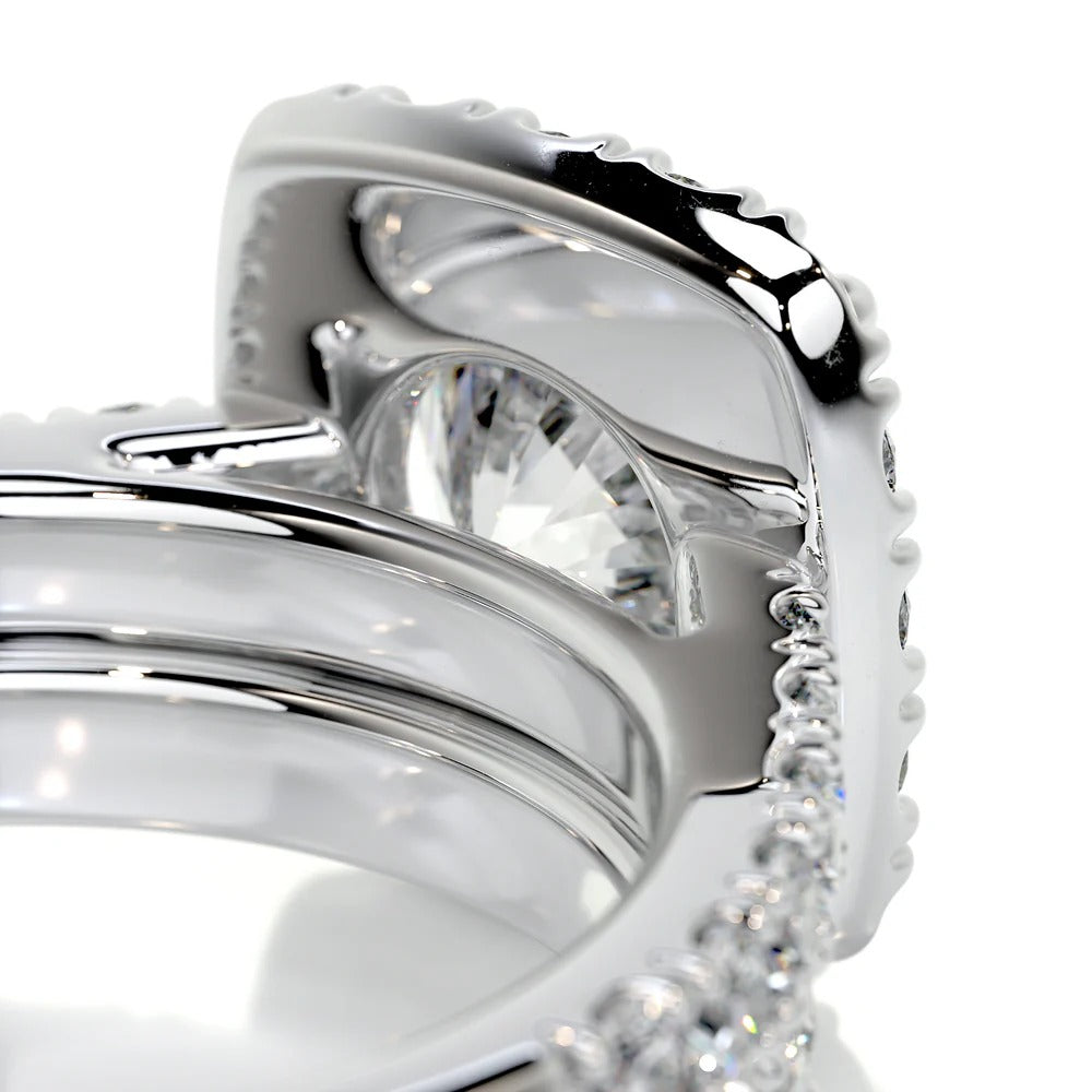 Brilliant Round Cut Halo Wedding Ring Set