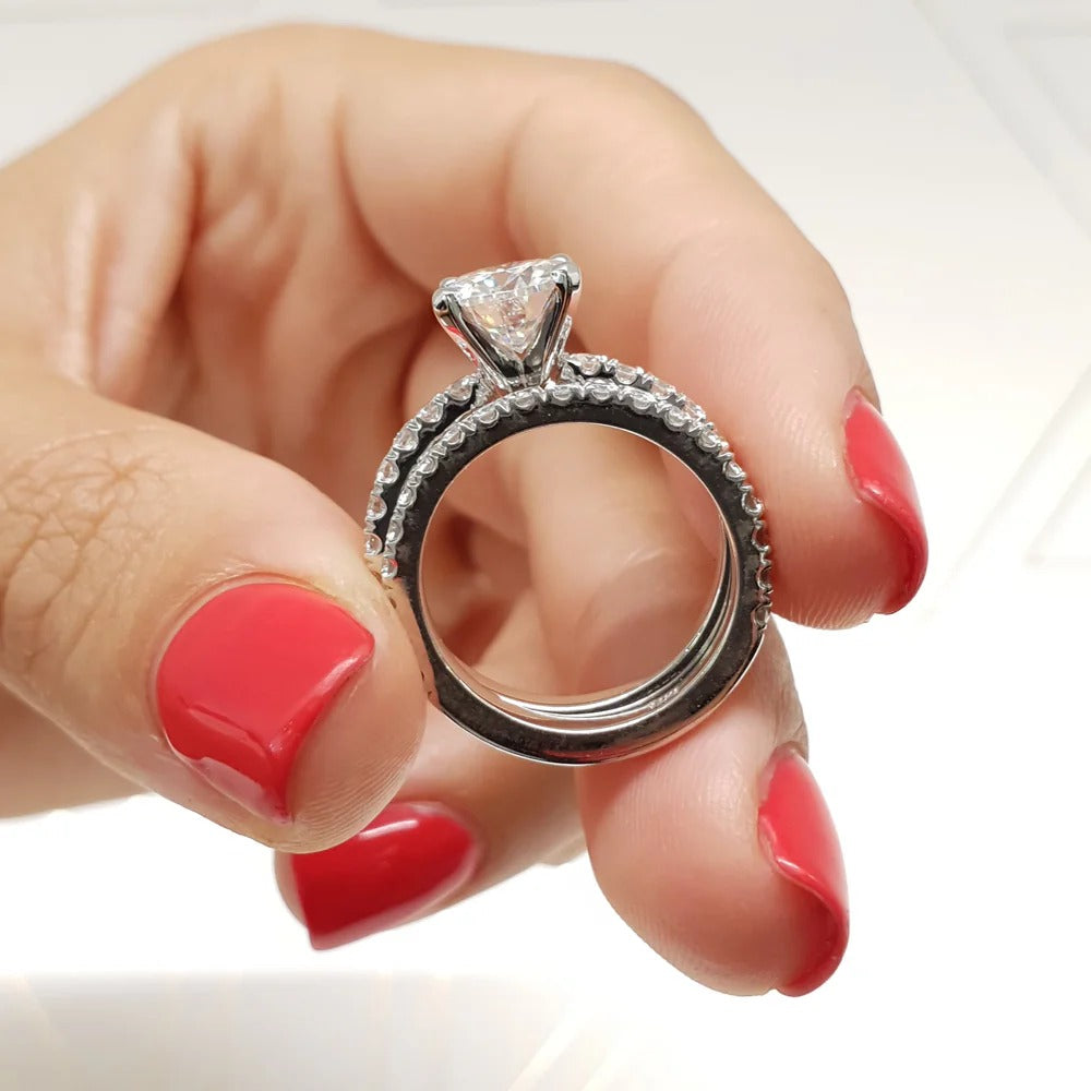 Round Cut Moissnaite Wedding Engagement Ring Set