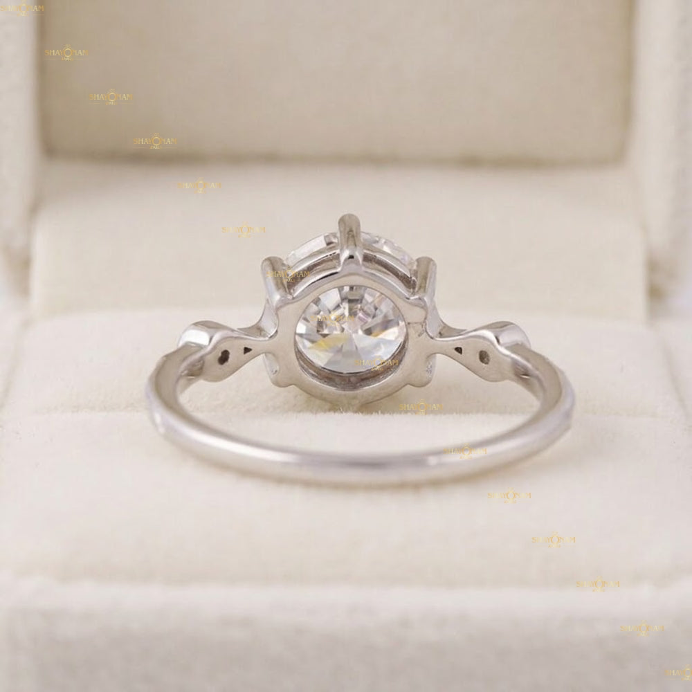 VVS1 Lab Grown Diamond Round Cut Three Stone Ring