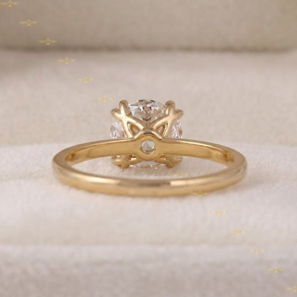 Lab Grown Diamond Round Cut Double Prong Solitaire Ring