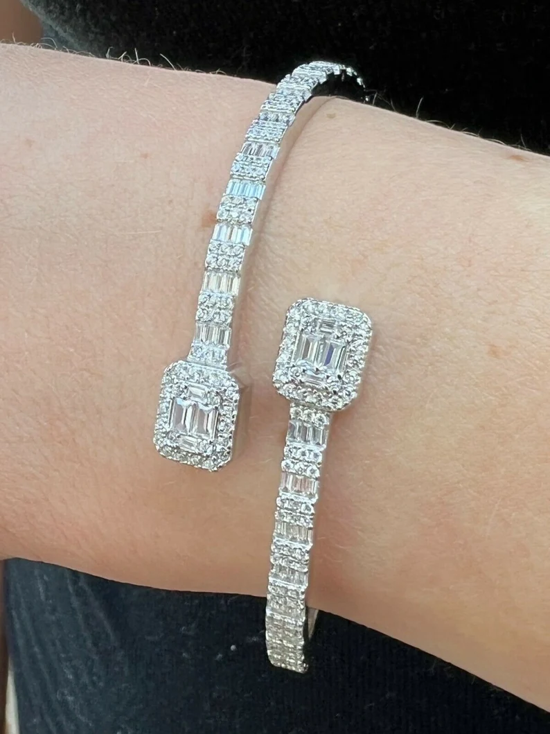 Open Cuff Moissnaite Diamond Bracelet for Women's