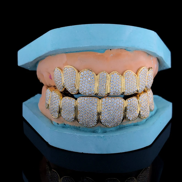 Moissanite Diamond Custom Grillz with 925 Sterling Silver