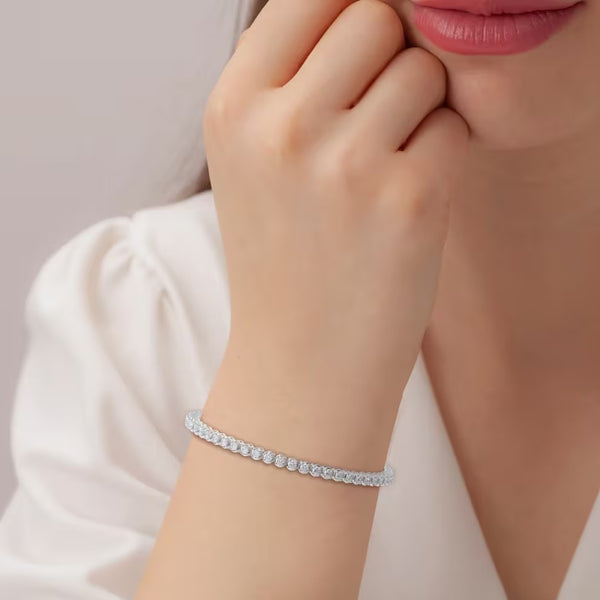 Moissanite Round Cut Women's Bracelet For Anniversary Gift