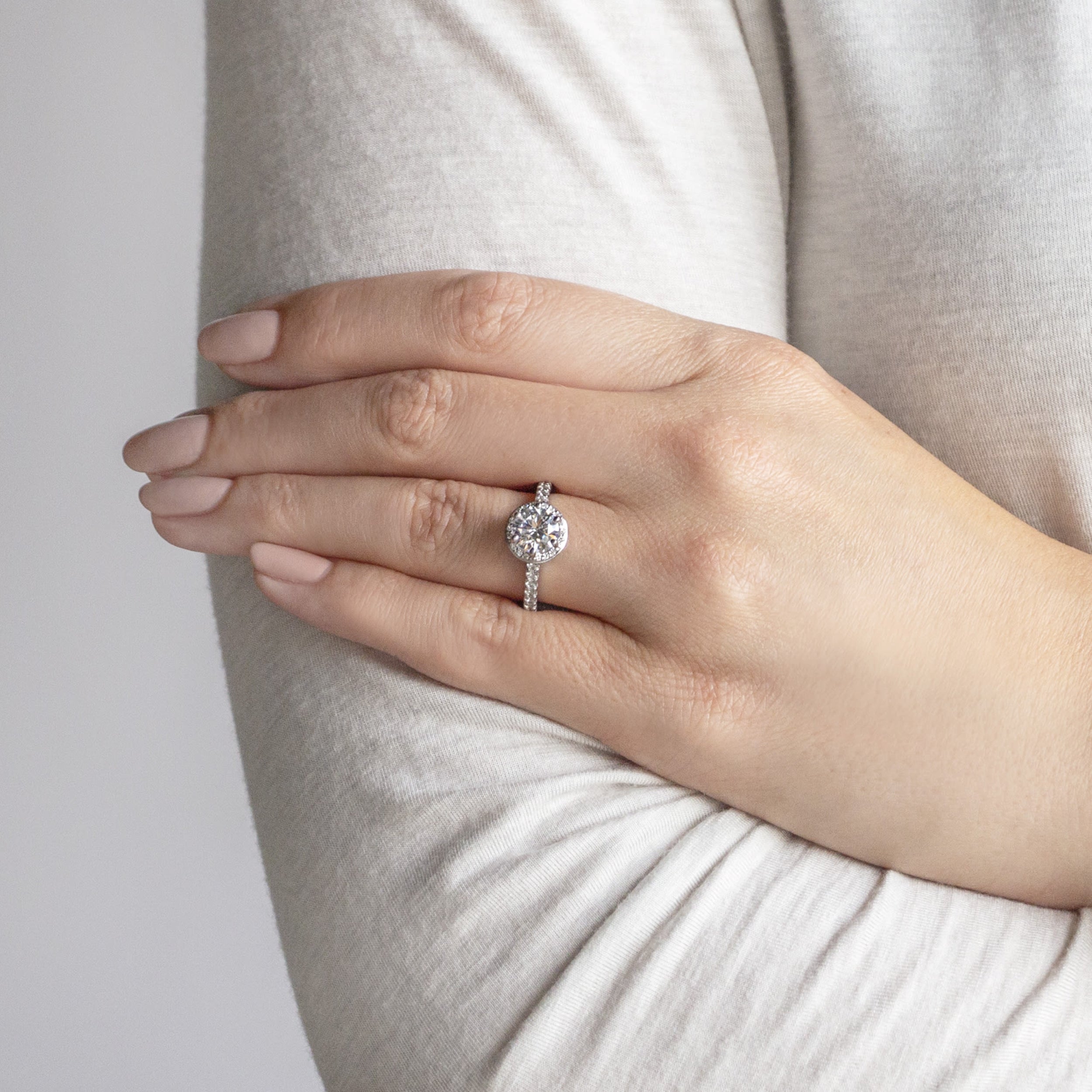 Brilliant Round Cut Moissanite Halo Ring