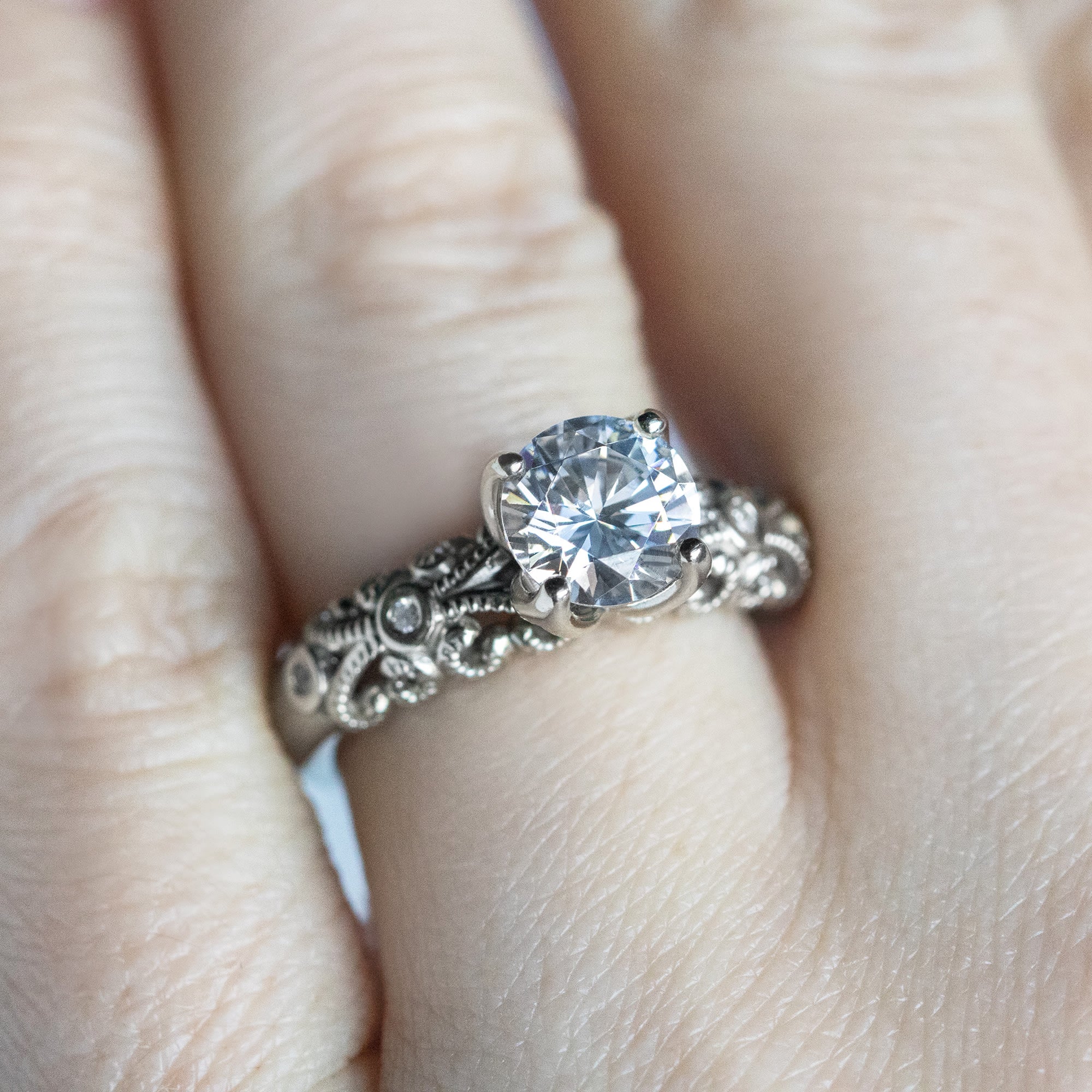 Moissanite Round Cut Art Deco Engagment Ring
