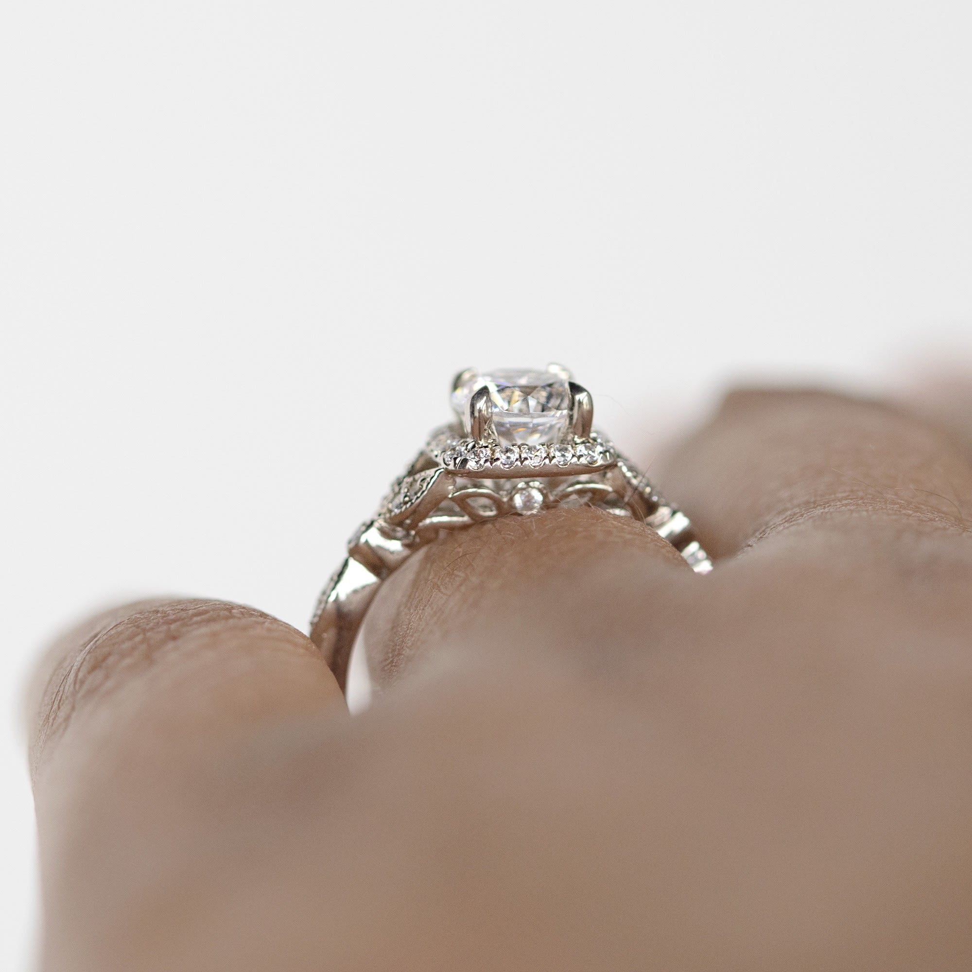 Round Cut Halo Moissanite Engagement Ring