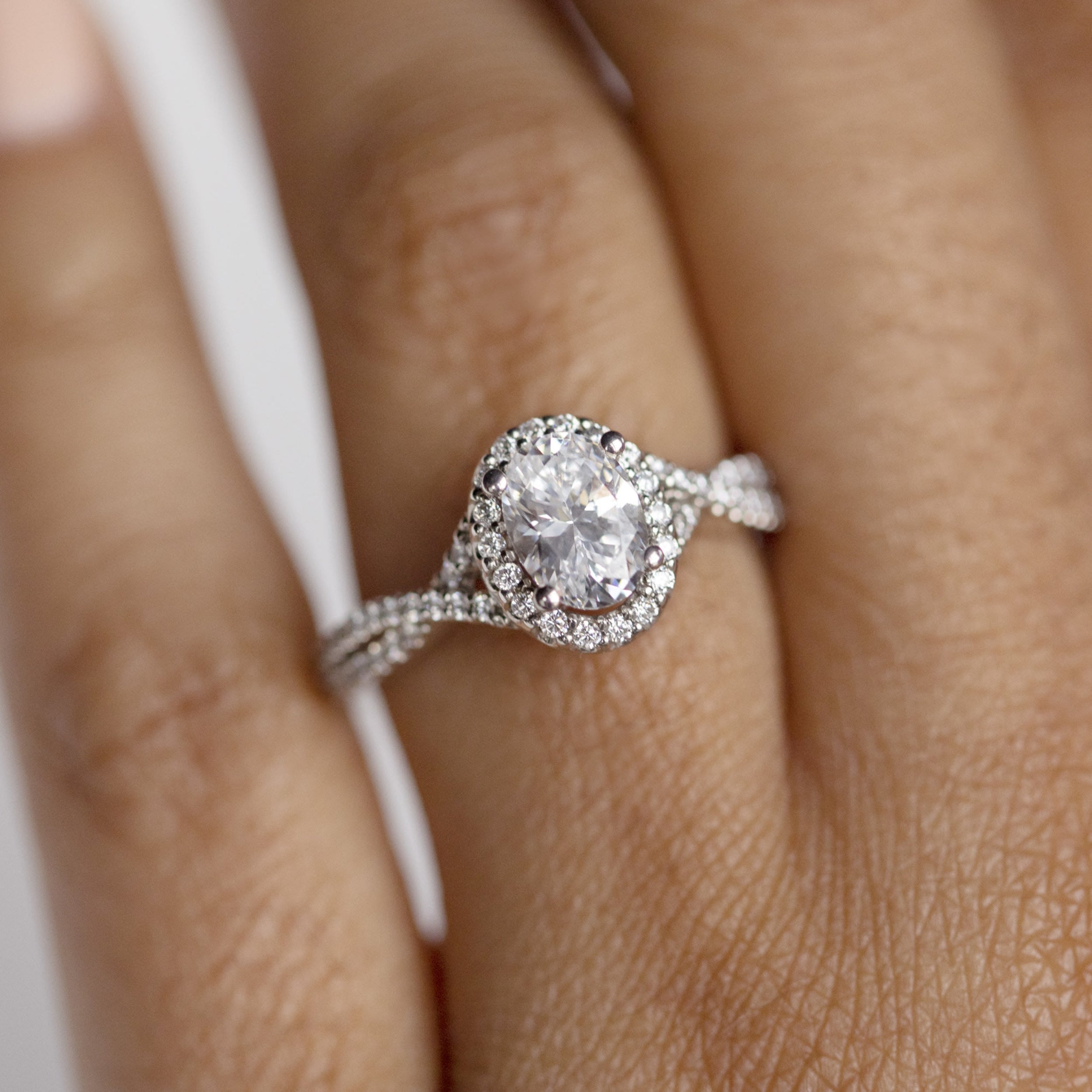 Oval Cut Halo Delicated Ring
