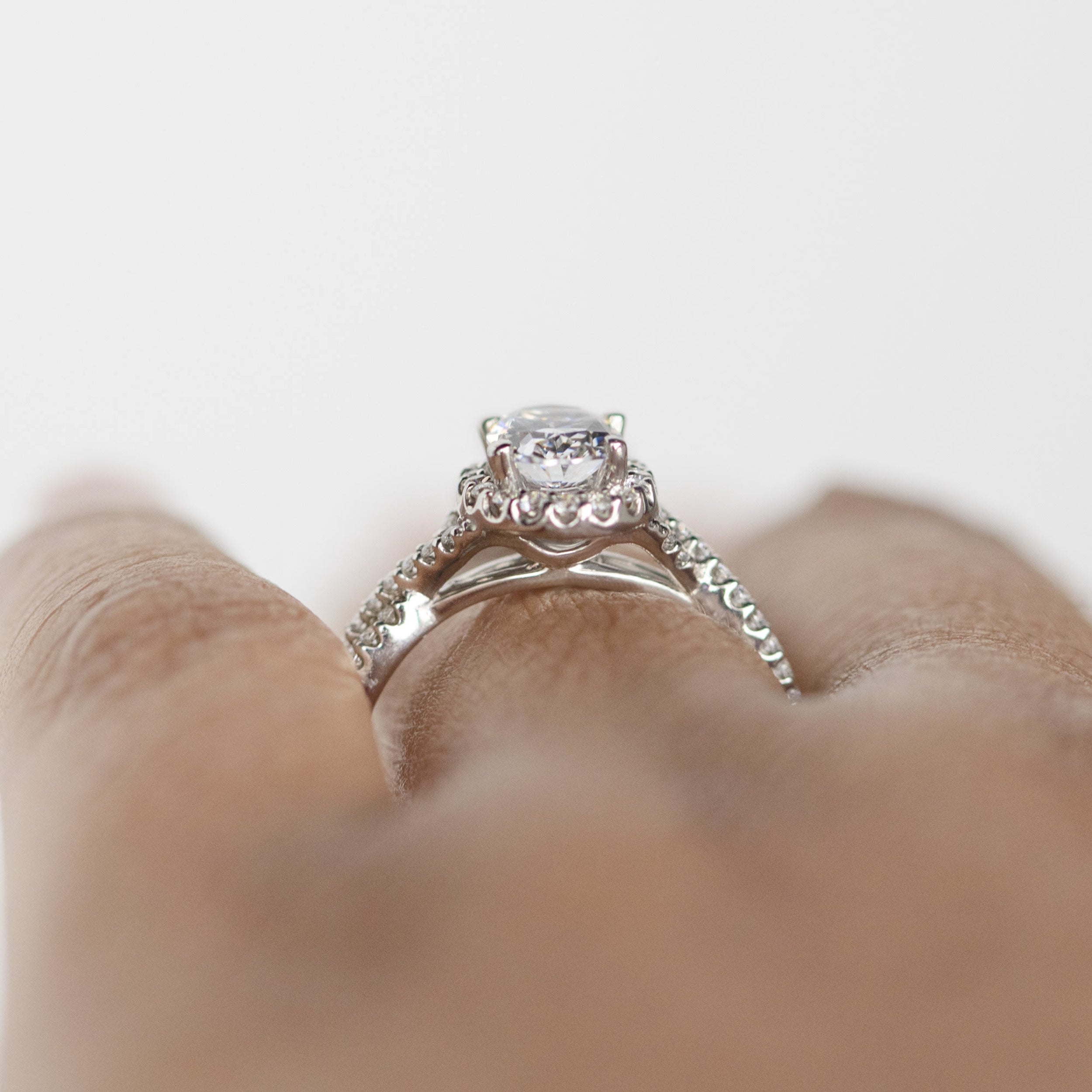 Oval Cut Halo Delicated Ring