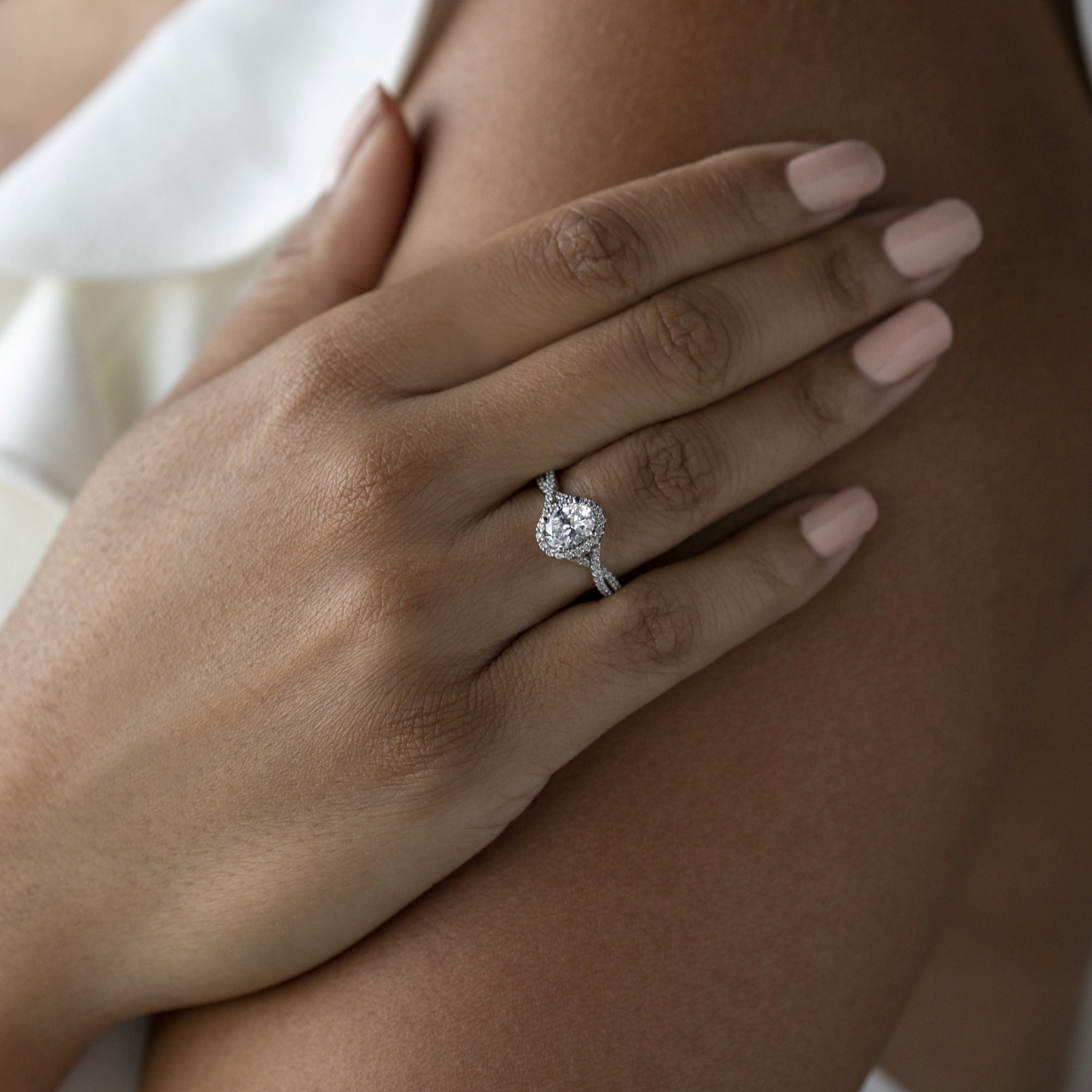 Oval Cut Halo Delicated Ring